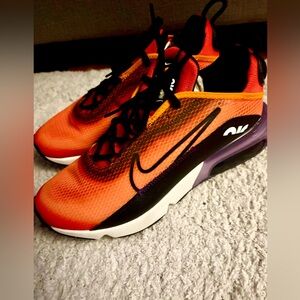 NIKE Air Max 2090